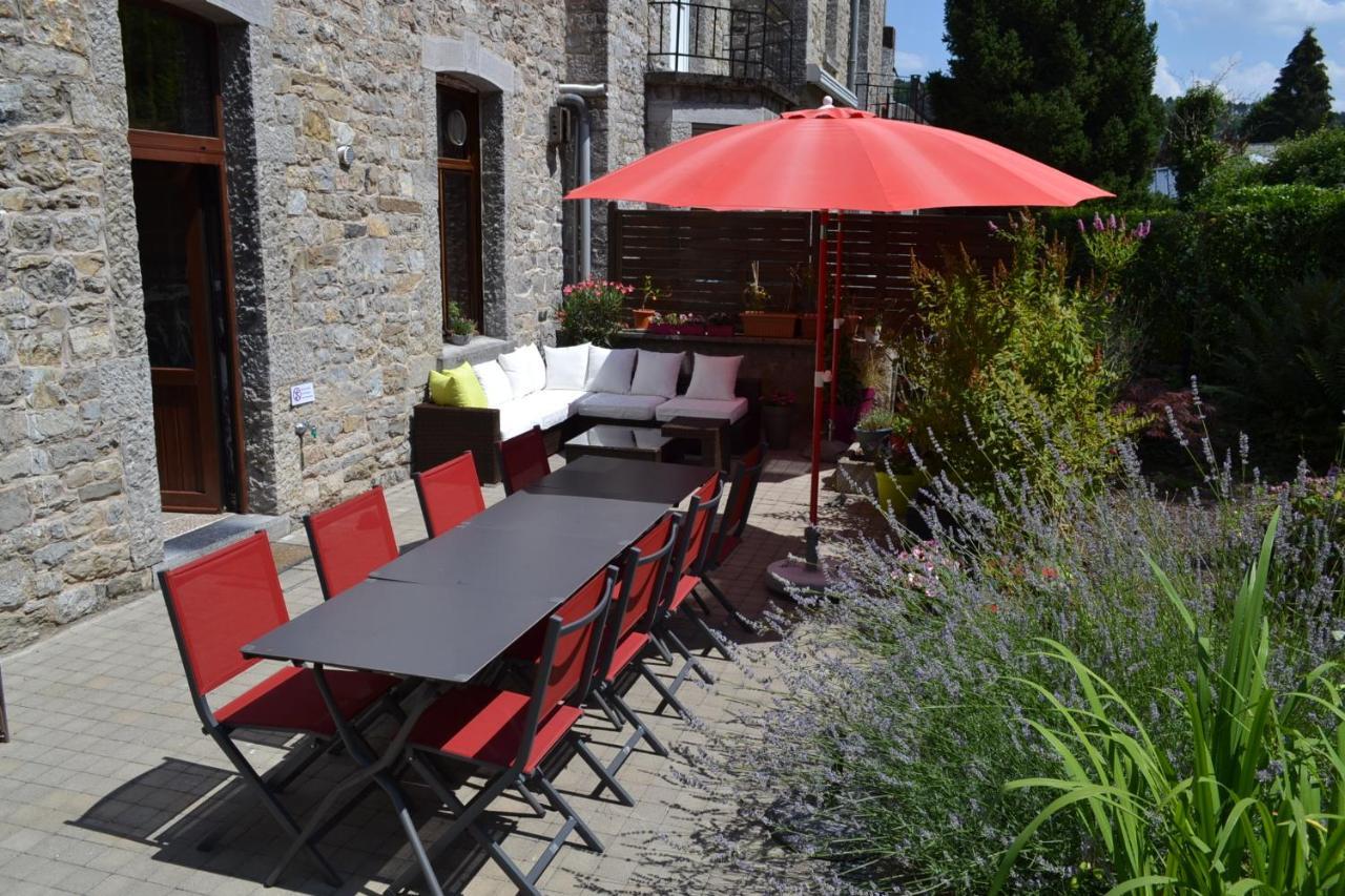 Au Plaisir Hotel Hastiere-par-dela Exterior photo